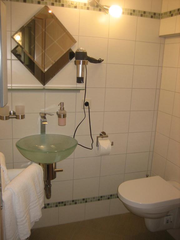 ホテル Schusters Lindenhof バウツェン エクステリア 写真